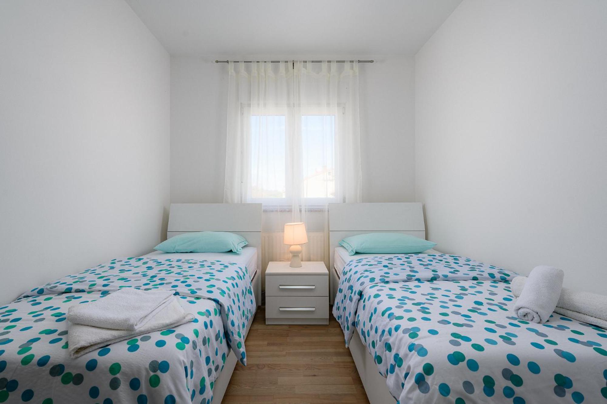 Stancija Amorozo 5 - Apartment N. 7 Porec Exterior photo