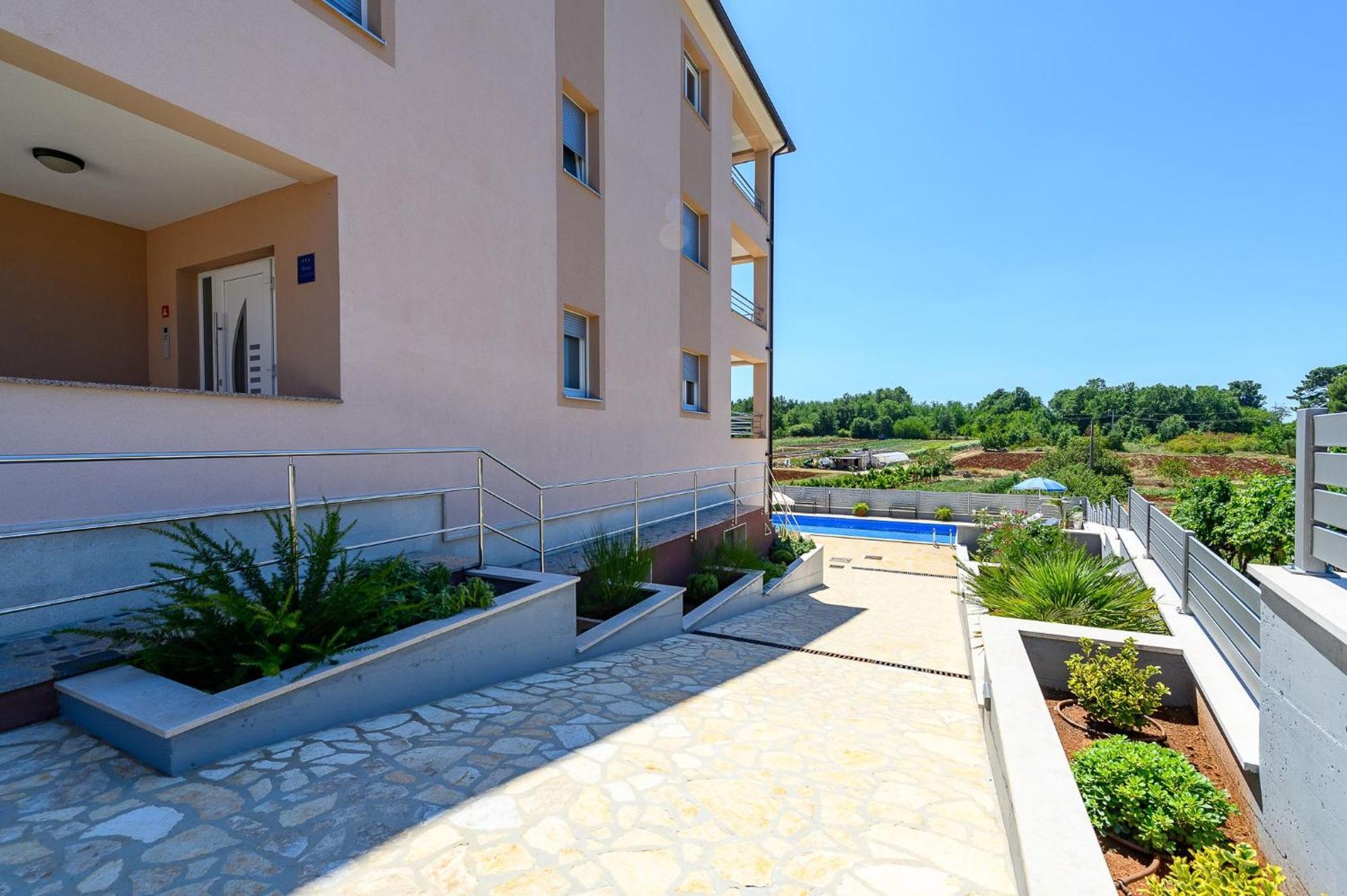 Stancija Amorozo 5 - Apartment N. 7 Porec Exterior photo